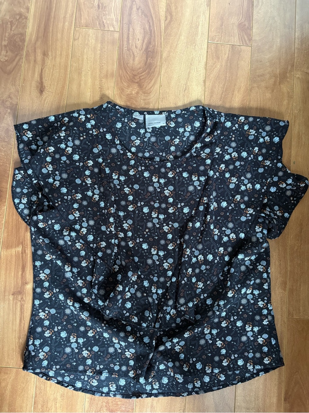 Vero Moda Black Floral Short Sleeve Blouse